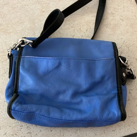 Michael Kors Black and Blue Crossbody Bag - Picture 2 of 14